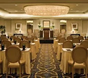 فندق Four Seasons At Kingdom Center, الرياض